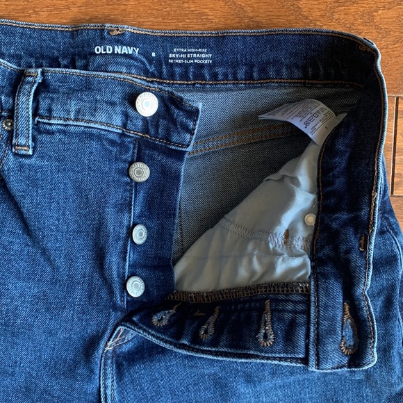 Old Navy Extra High Rise Sky-Hi Straight Jean Button Fly Blue Denim Size 8 - Picture 3 of 8